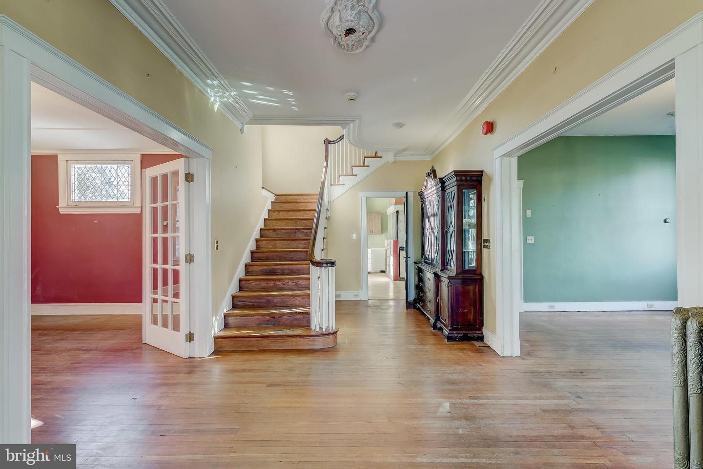 Baltimore Stately Beauty Foyer