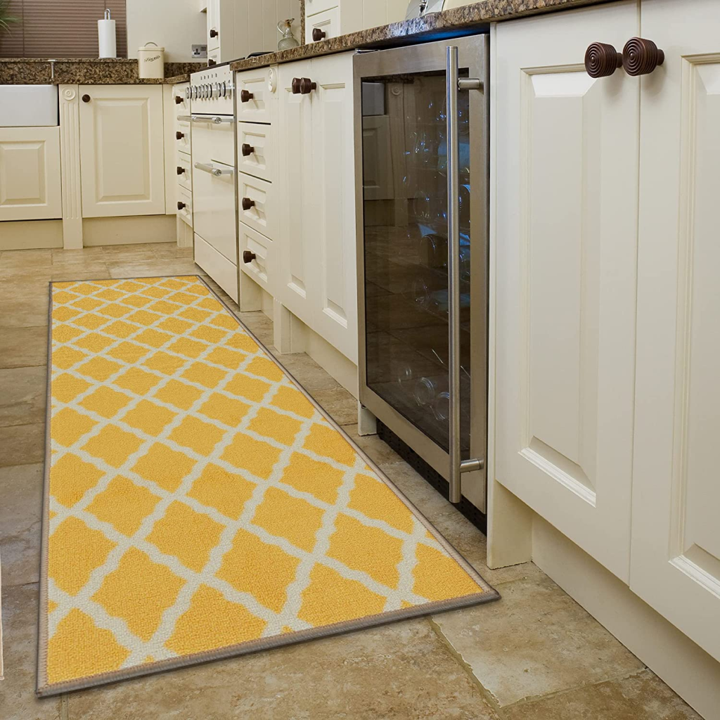 Yellow Rug for Do-It-Yourself Home Staging